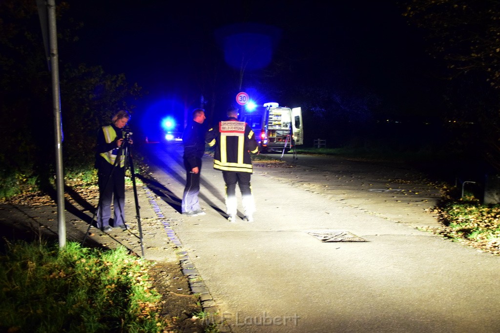 Person angefahren Fahrer fluechtig Koeln Rath Brueck Rather Steinweg P13.JPG - Miklos Laubert